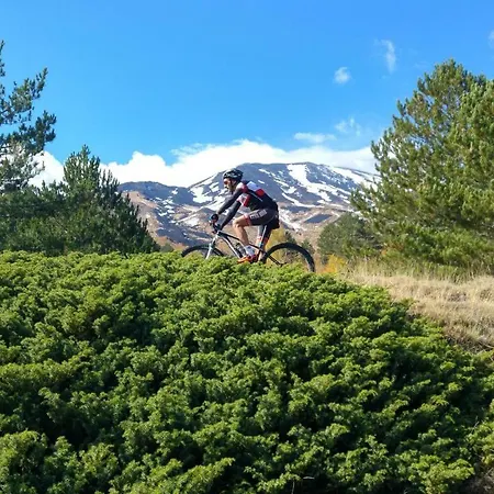 Etna Bike Nocleg ze śniadaniem 3*